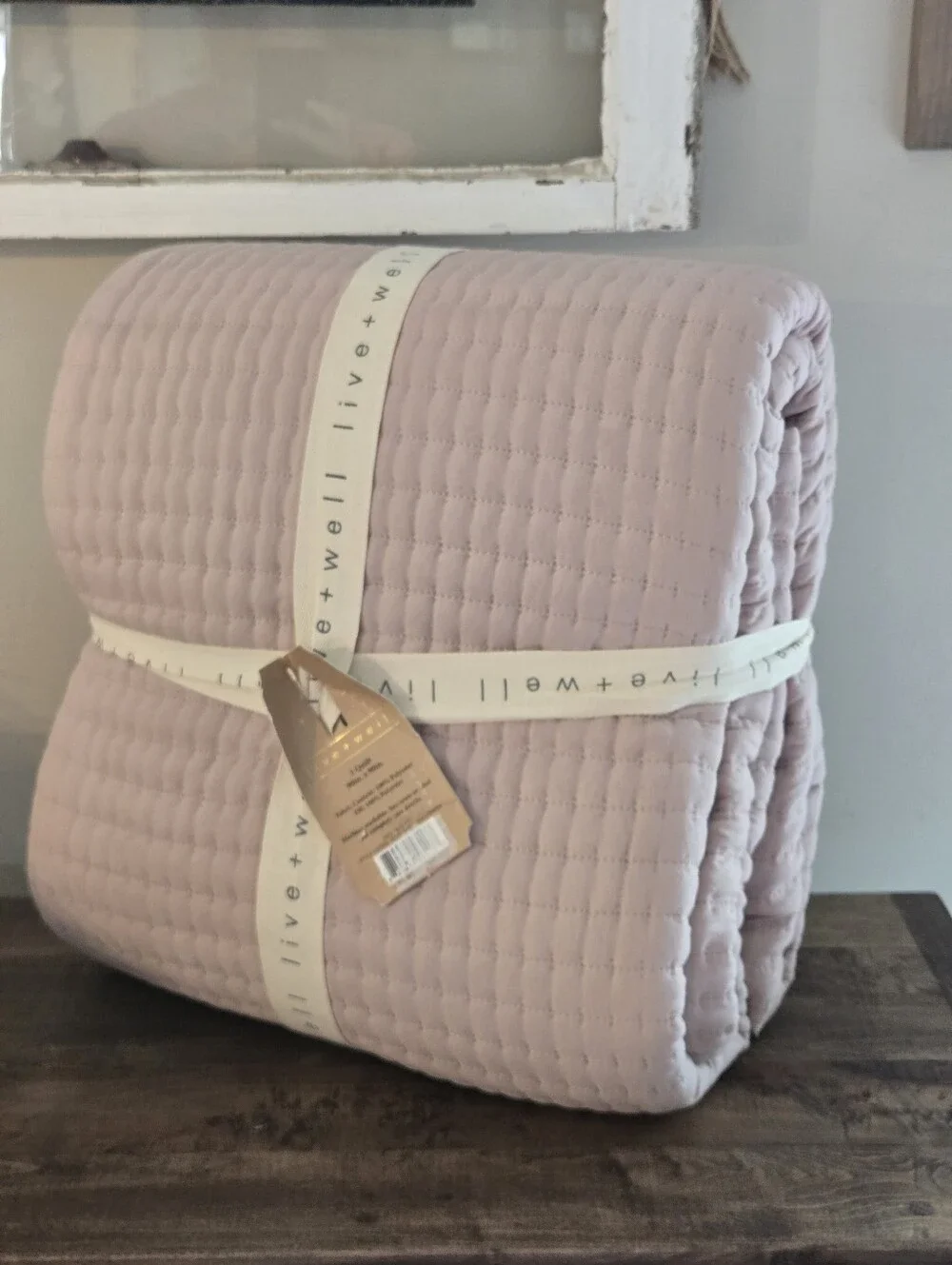 NWT Live + Well Logan Queen Size Quilt 90x90